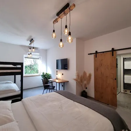 Bed & Breakfast Pri Karlu &