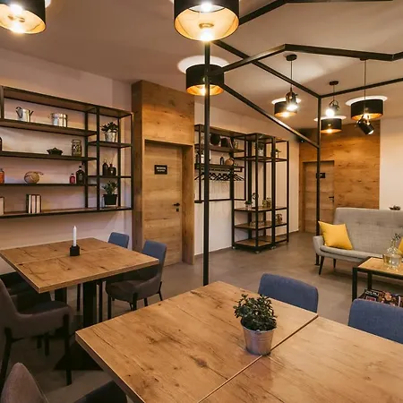 Bed & Breakfast Pri Karlu &