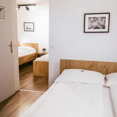 Pri Karlu & Bed & Breakfast Maribor