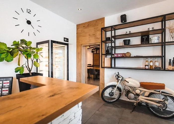 Pri Karlu & Couette-café 3*