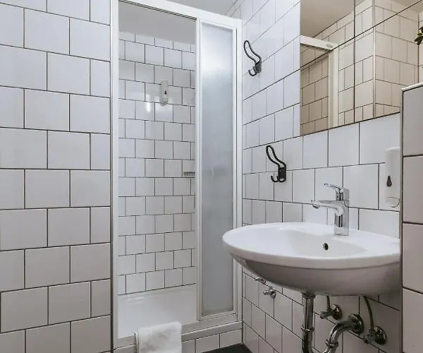 Pri Karlu & Couette-café