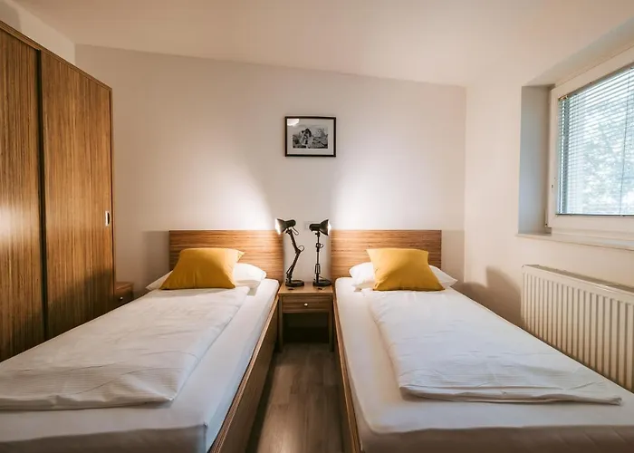 Pri Karlu & Couette-café